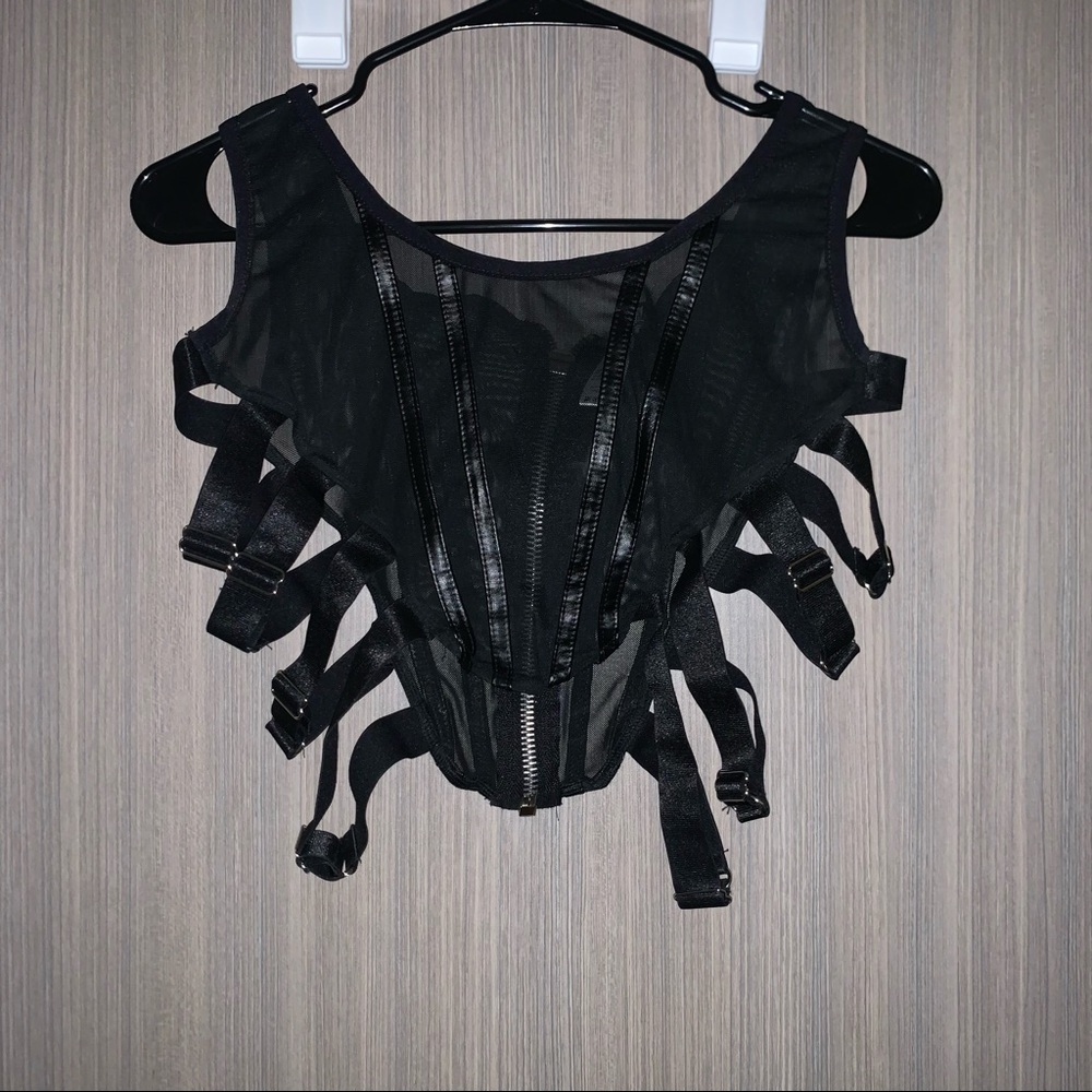 Dollskill cropped tank top size M